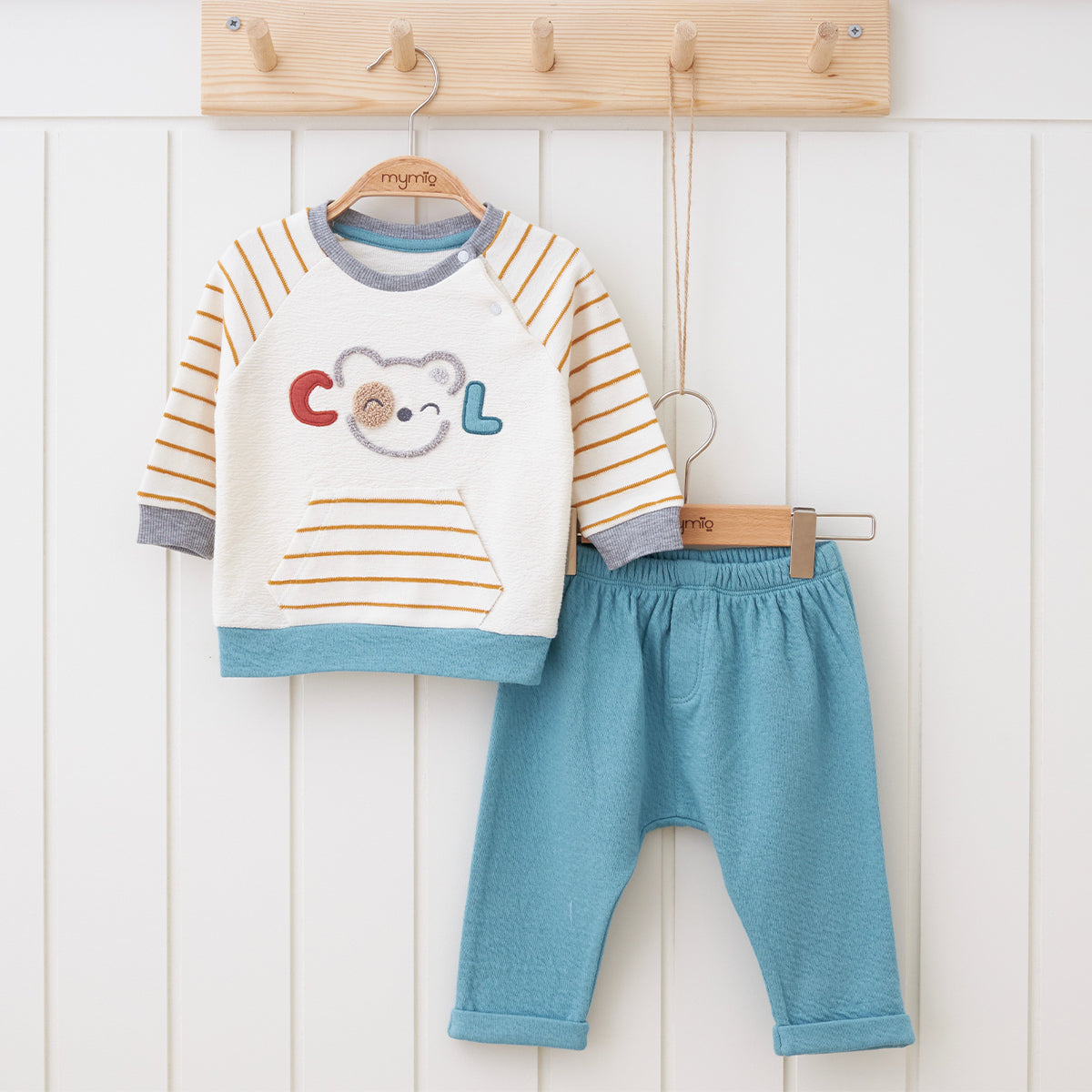 Cool Sweater & Blue Pants Set